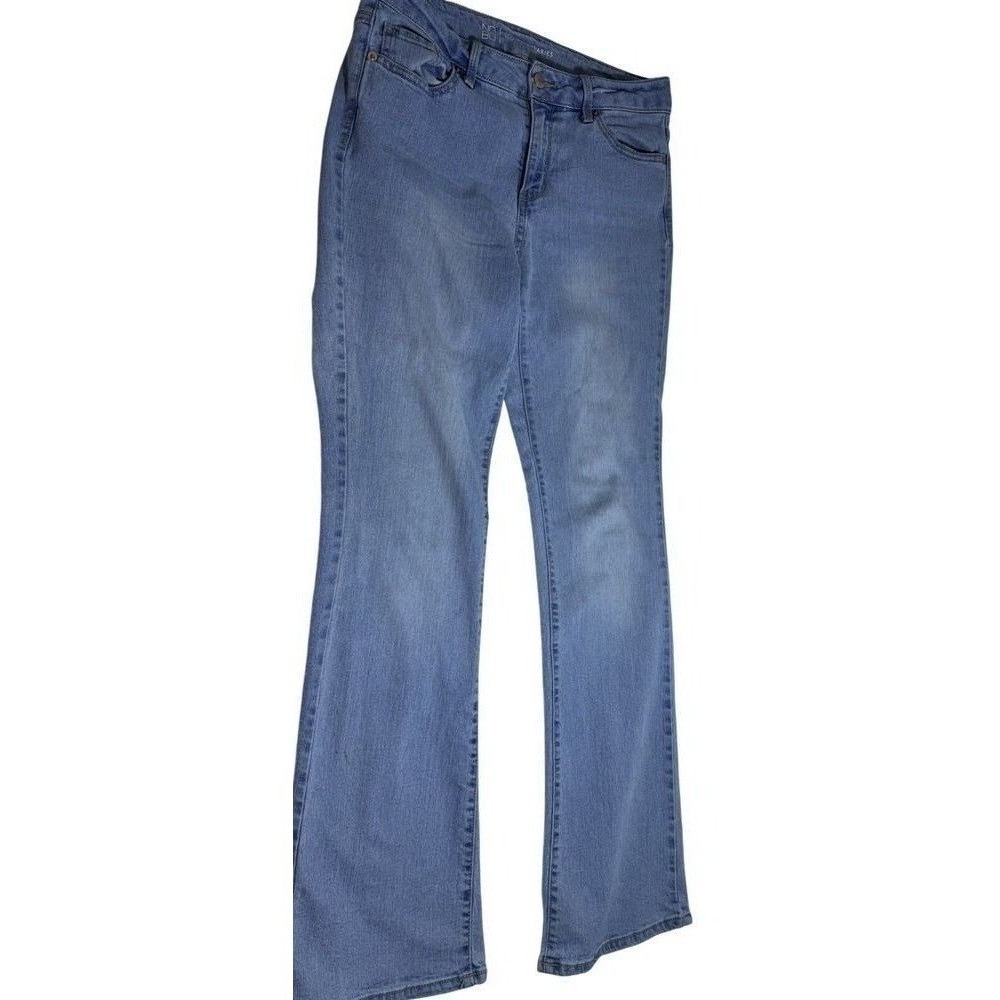 No Boundaries Women Flare Jeans 11 Light Wash Blue Denim High Rise Stretch